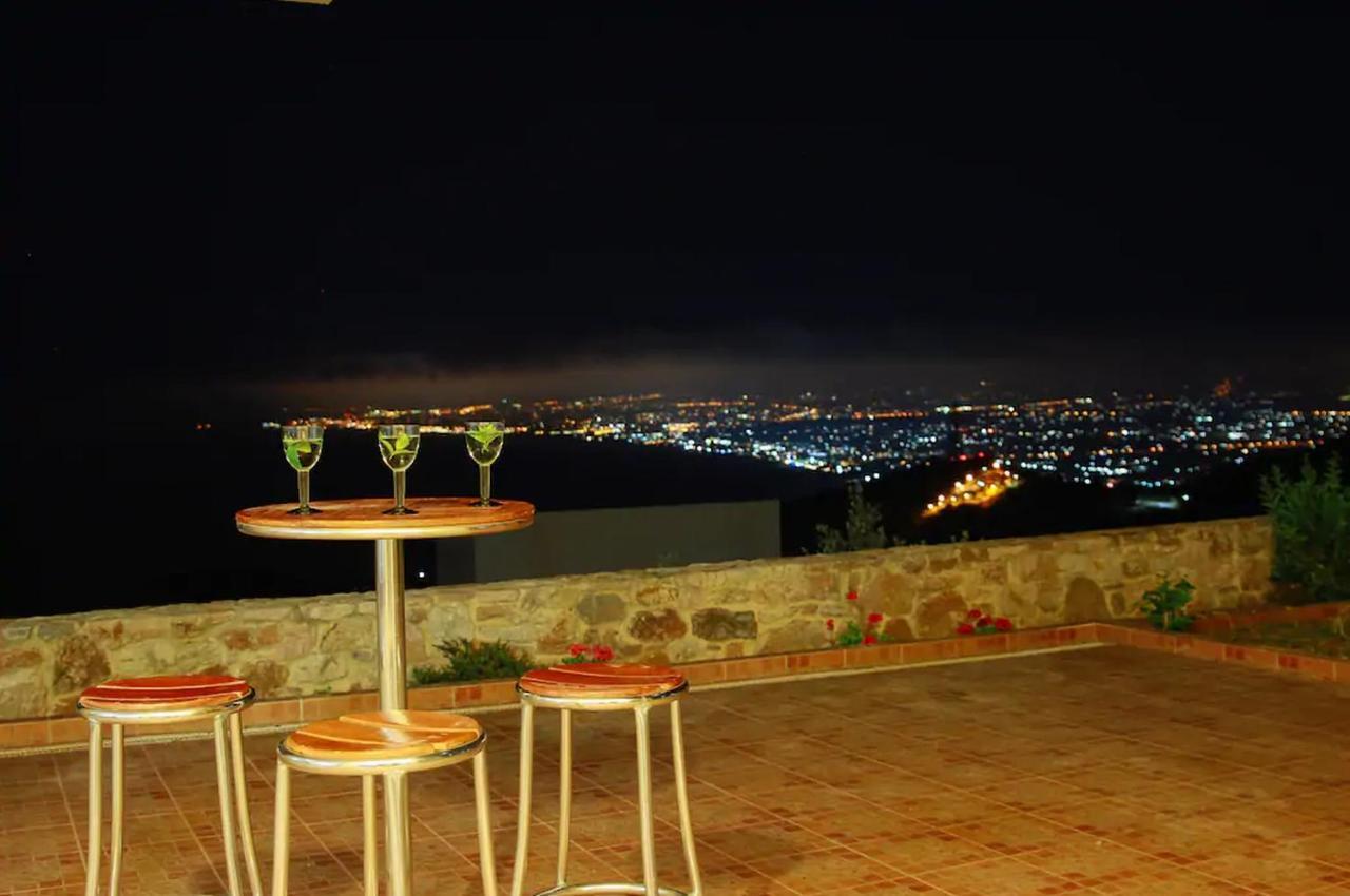 Villa Balcony, Cozy Villa With Amazing View Rodhiá Exterior foto